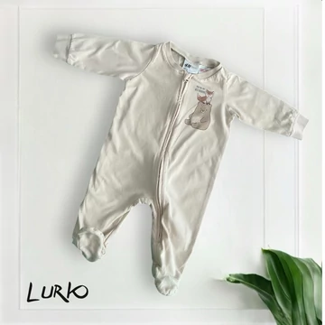Cipzáros rugdalózó lábfejjel