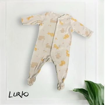 Vékony lábfejes rugdalózó