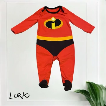 Incredibles lábfejes rugdalózó