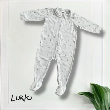 Galléros lábfejes rugdalózó