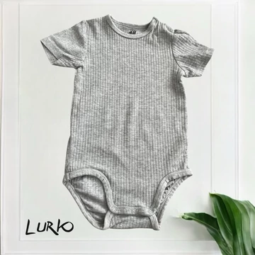 Bordás rövid ujjú body