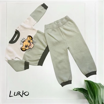 Bolyhos anyagú puha kötött The Lion King mintás szett