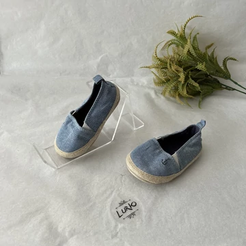 Belebújós nyári cipő