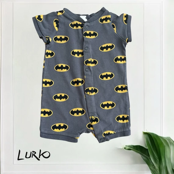 Batman mintás rövid szárú kezeslábas