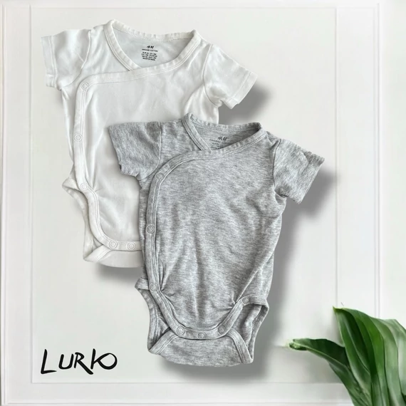 2 db rövid ujjú átlapolt body