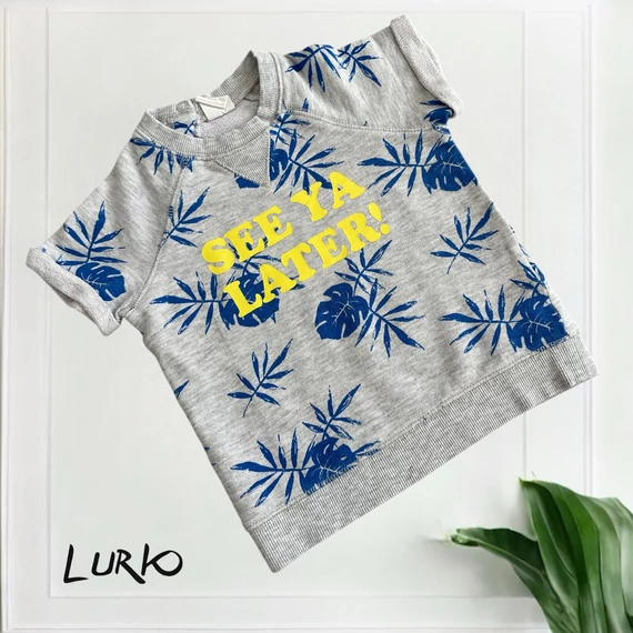 Rövid ujjú póló felirattal