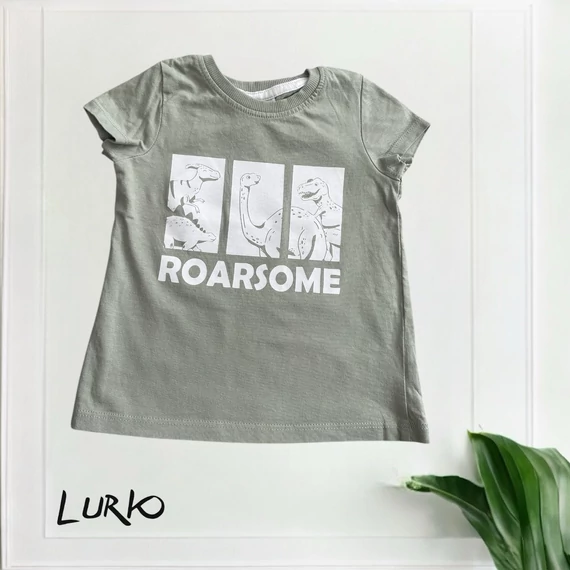 Rövid ujjú dínós póló