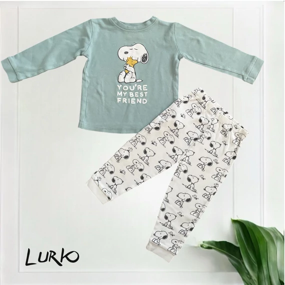 Snoopy mintás hosszú ujjjú pizsama